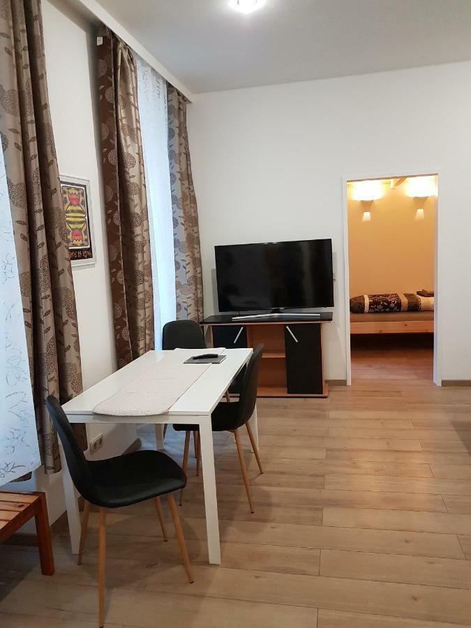 Gerald'S Apartment 5 Вена Экстерьер фото